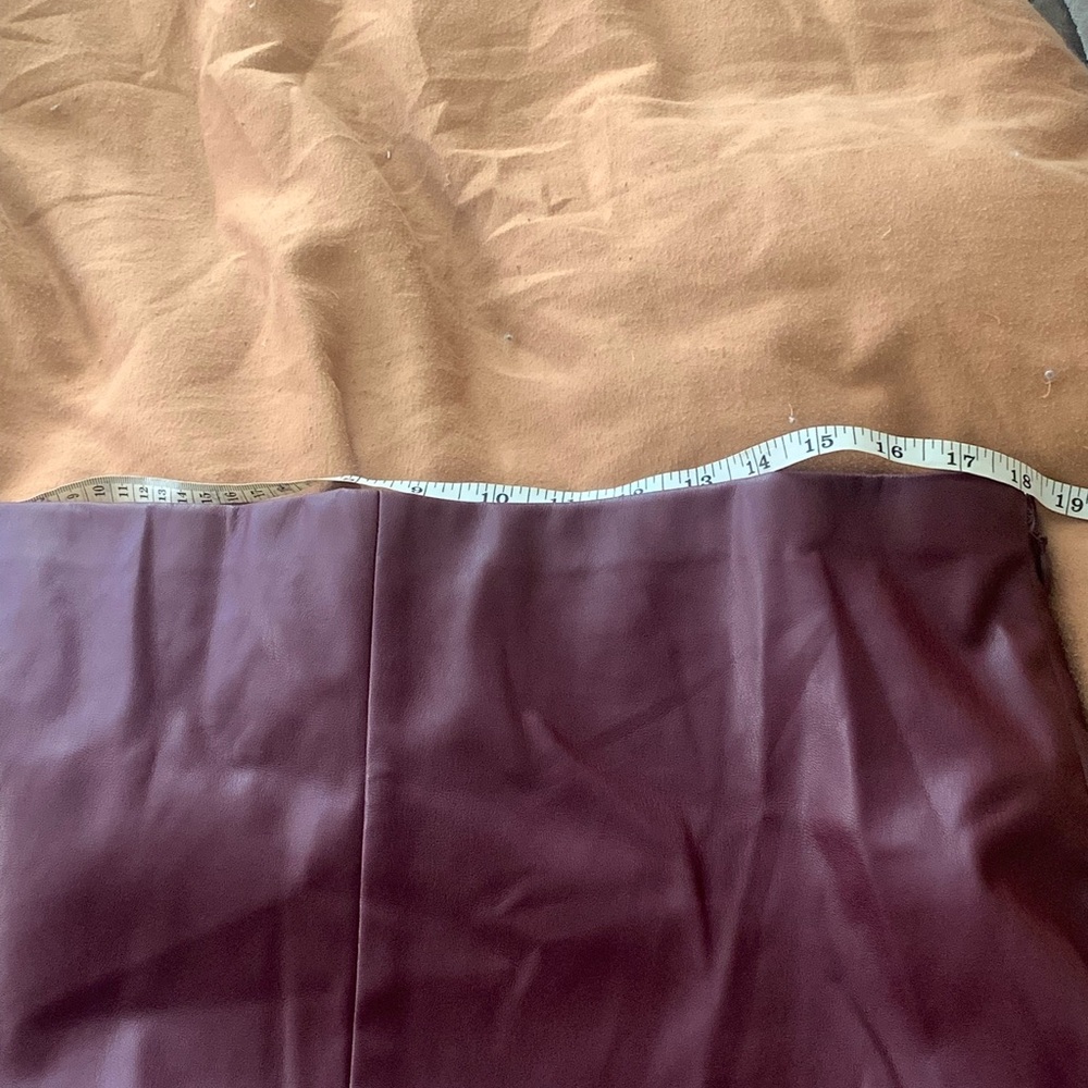 Abercrombie and fitch pencil skirt maroon large - Picture 3 of 3